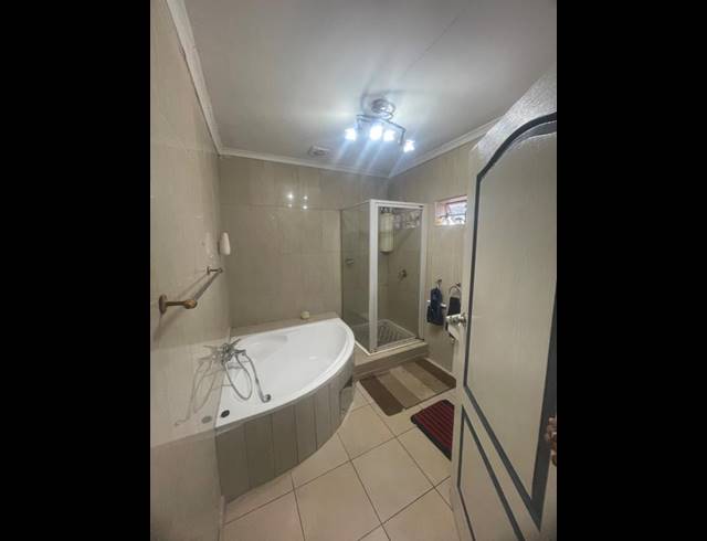 9 BEDROOM HOUSE FOR SALE IN ERASMIA